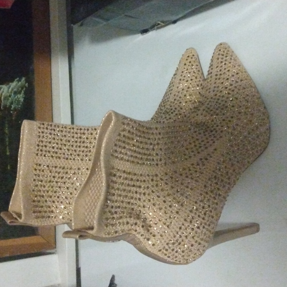 Heels size 7